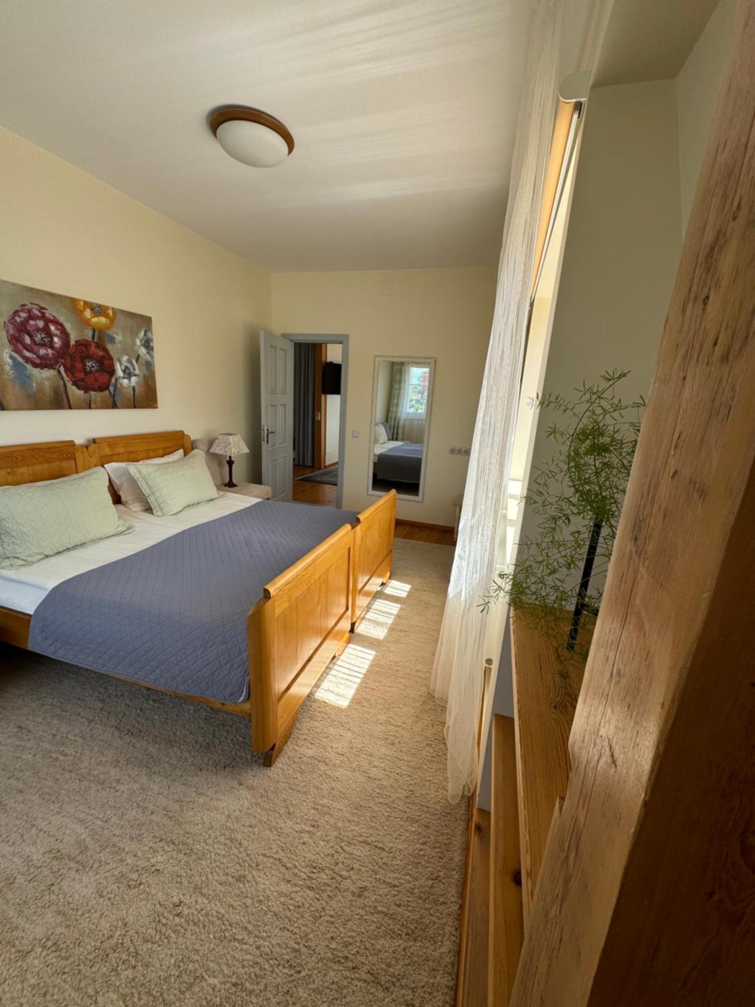 Guest House "8 Smilgos" Klaipeda Ngoại thất bức ảnh
