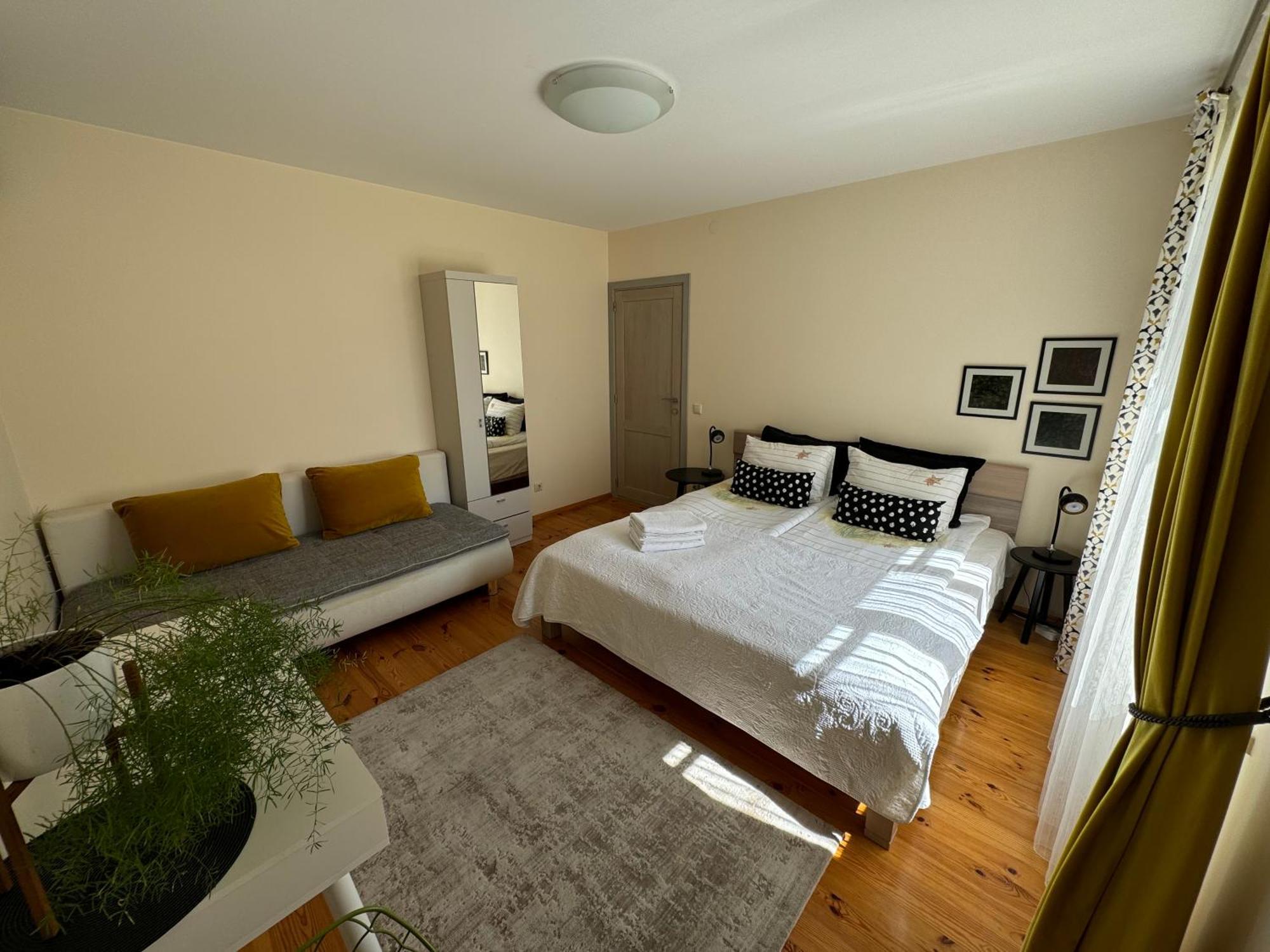 Guest House "8 Smilgos" Klaipeda Ngoại thất bức ảnh