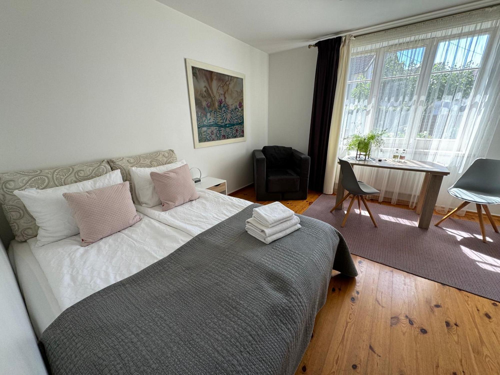 Guest House "8 Smilgos" Klaipeda Ngoại thất bức ảnh